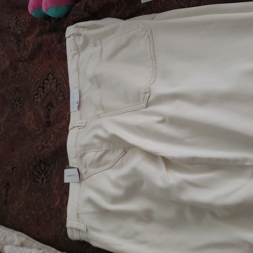 Signature fit wide leg cream color jeans from Lane Bryant store (brand new)